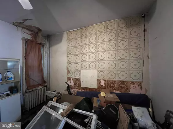 1825 S CONESTOGA ST, Philadelphia, PA 19143