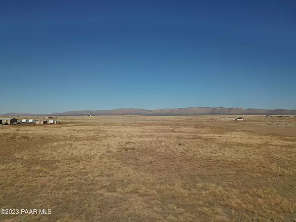 4600 W Duane LN, Paulden, AZ 86334