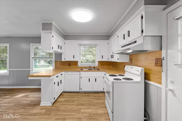 603 Center Park Drive, Springhill, LA 71075