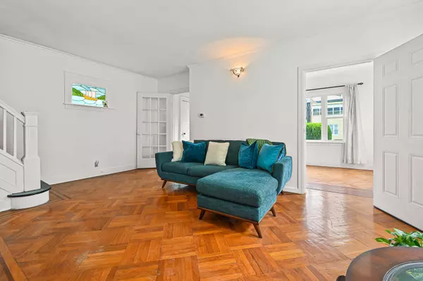 138-20 233rd St, Rosedale, NY 11422