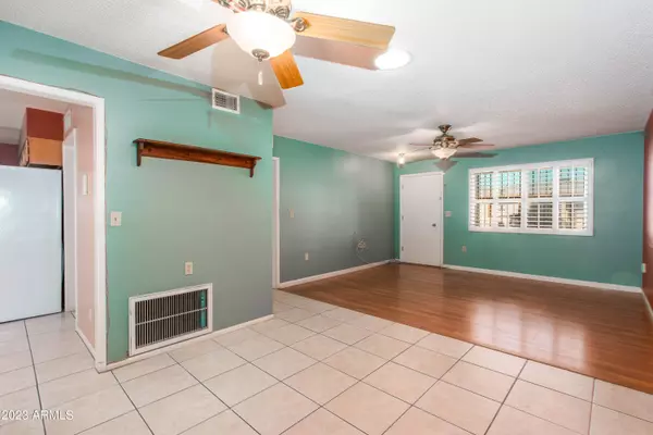 10629 W COGGINS Drive, Sun City, AZ 85351