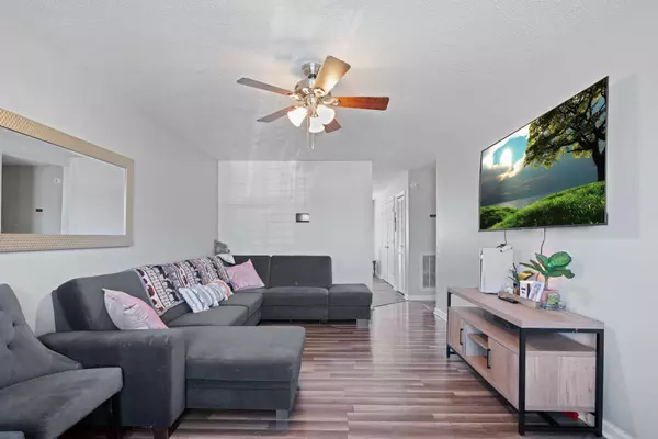 1105 Keith Ave, Oak Grove, KY 42262