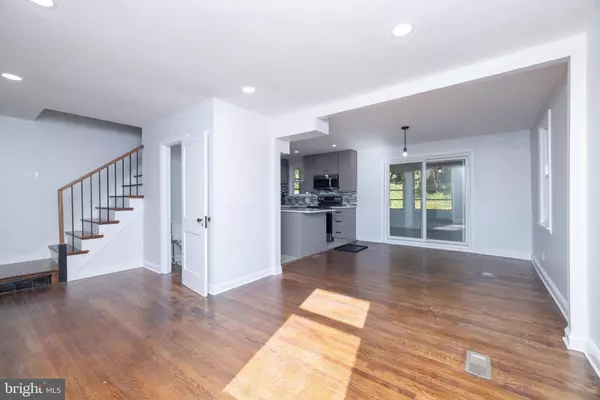 15 E SALISBURY DR, Wilmington, DE 19809