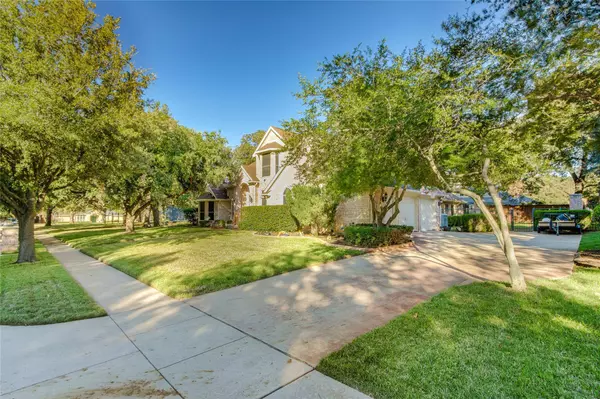 4012 Dendron Drive, Flower Mound, TX 75028