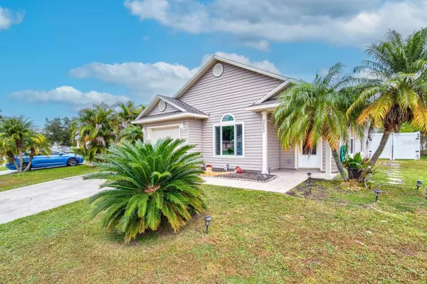 9849 RED CLOVER AVE, Orlando, FL 32824