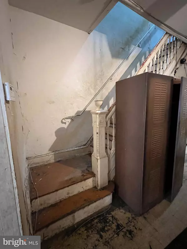 1825 S CONESTOGA ST, Philadelphia, PA 19143