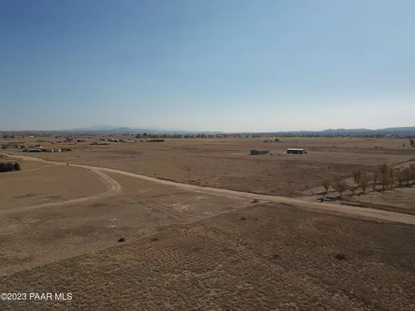 4600 W Duane LN, Paulden, AZ 86334