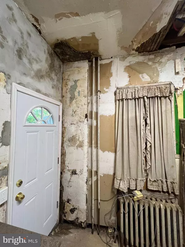 1825 S CONESTOGA ST, Philadelphia, PA 19143