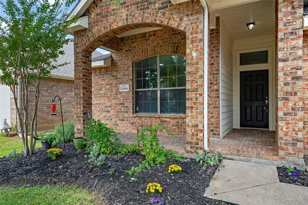 2864 Grandview Drive, Grand Prairie, TX 75052