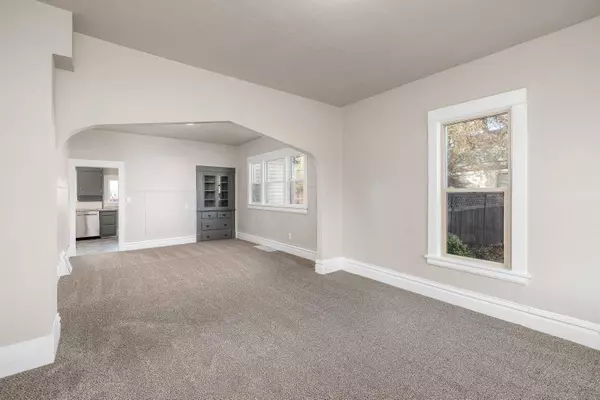 4921 N Lacey St, Spokane, WA 99217