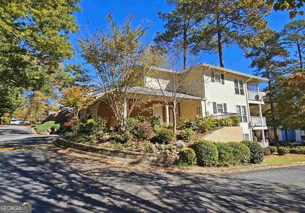 6806 Glenridge DR #F, Sandy Springs, GA 30315