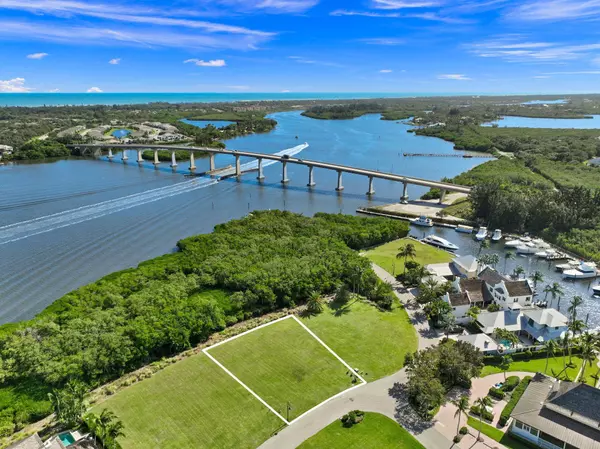 9210 E Marsh Island DR, Vero Beach, FL 32963