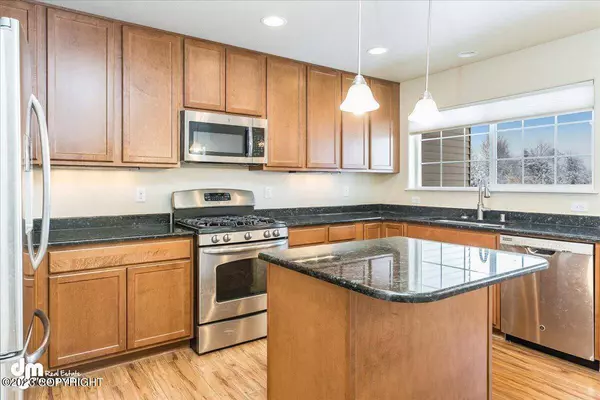 11313 Discovery View DR, Anchorage, AK 99515