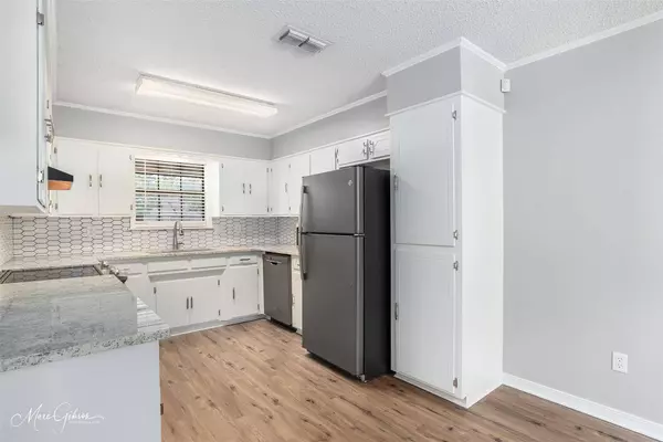 9249 Highcrest Drive, Shreveport, LA 71118