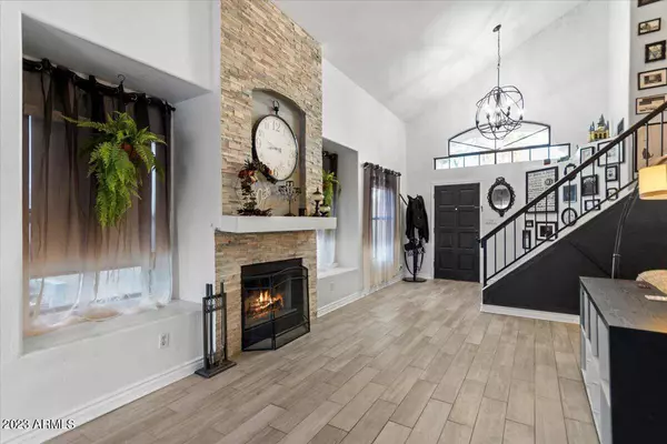 1238 W SEASCAPE Drive, Gilbert, AZ 85233