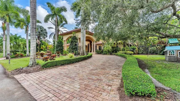 7920 SW 63rd Ter, Miami, FL 33143