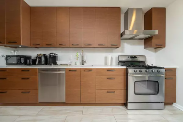 8135 WILLOW Drive #C, Palos Hills, IL 60465