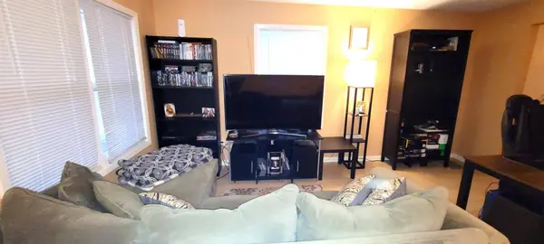 140 S Grove ST, Belle Plaine, MN 56011