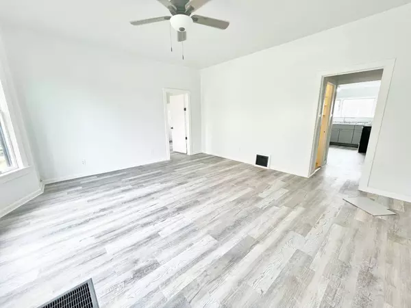 907 W Nora Ave, Spokane, WA 99205