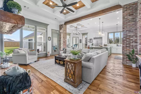 6541 FEATHER RIDGE DR, Baton Rouge, LA 70817