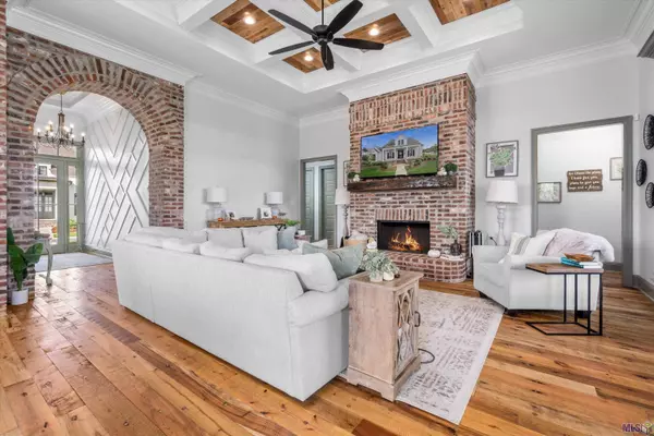 6541 FEATHER RIDGE DR, Baton Rouge, LA 70817