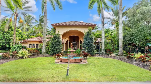 7920 SW 63rd Ter, Miami, FL 33143