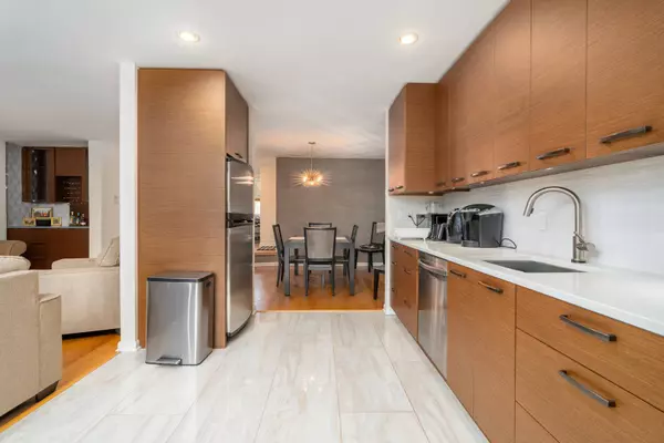 8135 WILLOW Drive #C, Palos Hills, IL 60465