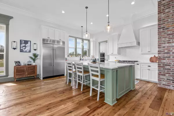 6541 FEATHER RIDGE DR, Baton Rouge, LA 70817