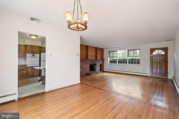 634 CROSSFIELD RD, King Of Prussia, PA 19406