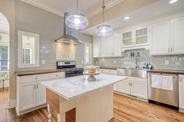 308 Simmons Avenue, Summerville, SC 29483