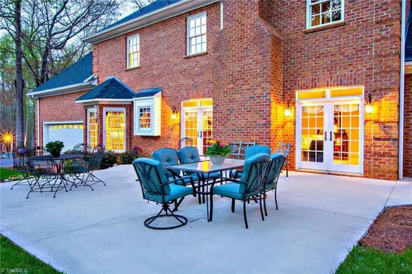 200 Amber LN, Lexington, NC 27292