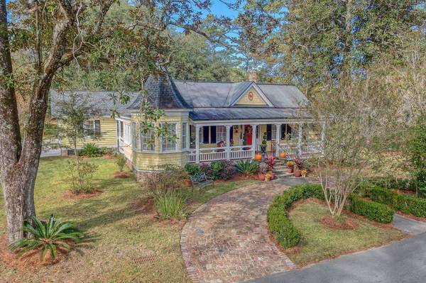 308 Simmons Avenue, Summerville, SC 29483