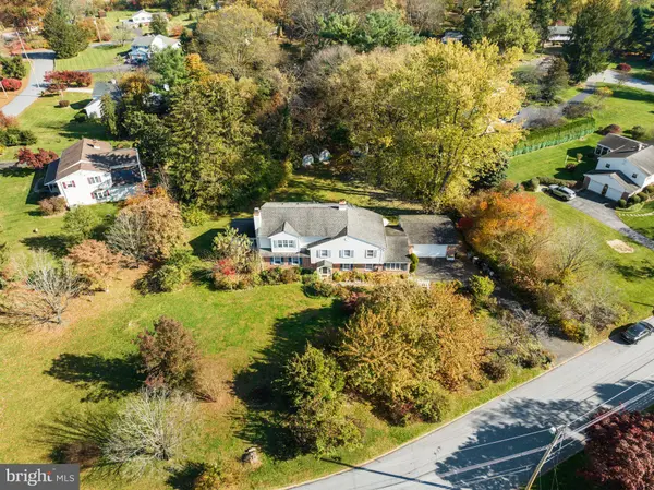 521 HORSESHOE DR, Media, PA 19063