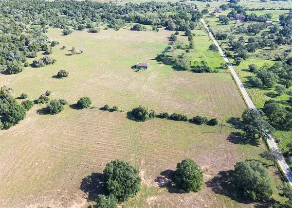 TBD Dickinson RD, Yoakum, TX 77995