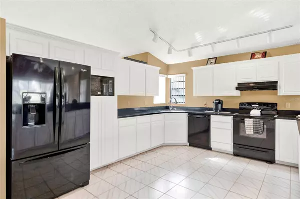 1563 GOLFSIDE VILLAGE BLVD, Apopka, FL 32712