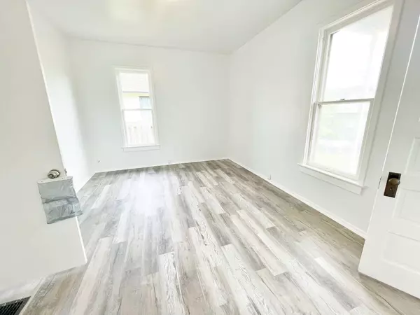 907 W Nora Ave, Spokane, WA 99205