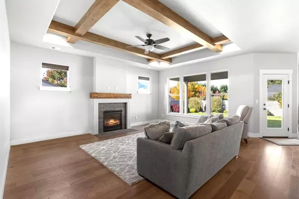 664 Aspen St, Medford, OR 97501