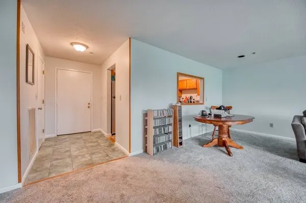 38 Dunham Rd #108, Beverly, MA 01915