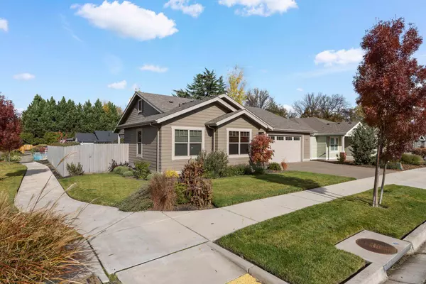 664 Aspen St, Medford, OR 97501