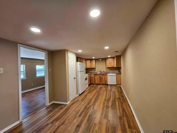 1989 E Fm 3288, Jacksonville, TX 75766