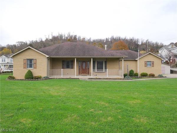 808 Elm ST, Martins Ferry, OH 43935