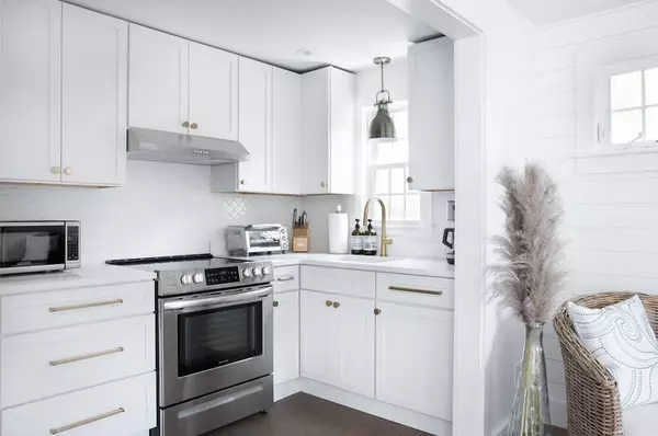 50 Lake Rd, Yarmouth, MA 02673