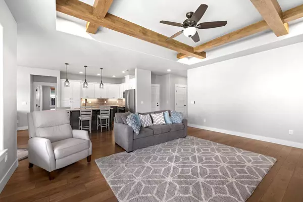 664 Aspen St, Medford, OR 97501