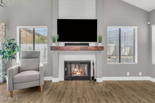 4546 E TANGLEWOOD Drive, Phoenix, AZ 85048