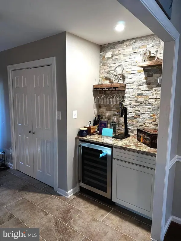 503 BEACON DR, Sterling, VA 20164