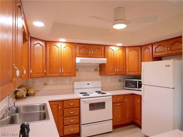 808 Elm ST, Martins Ferry, OH 43935