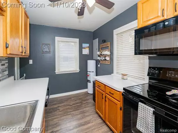 1896 LEWIS Drive, Niles, MI 49120