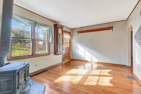 2060 John Gray RD, Fairfield, OH 45014