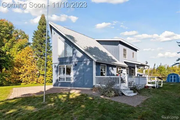 7550 E SIERRA Drive N, Traverse City, MI 49684
