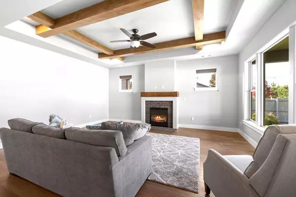 664 Aspen St, Medford, OR 97501